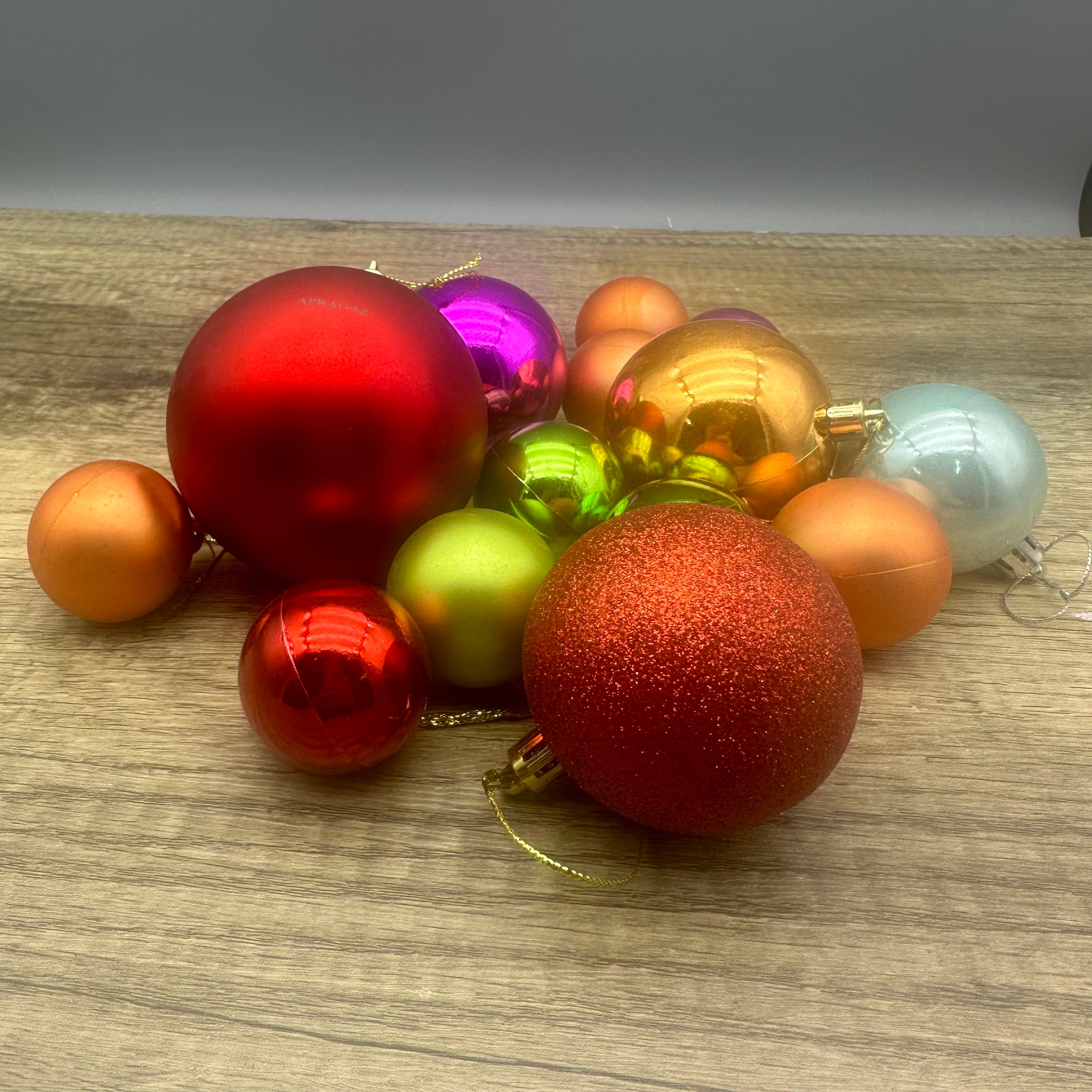 Apragaz Christmas tree ornaments and decorations